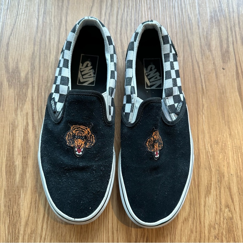 Vans 'Classic Slip-On' tiger embroidered checkerboard panel suede skates
